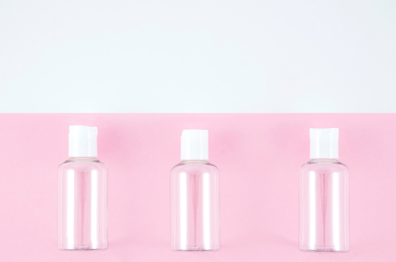 5 zastosowań buteleczek 100 ml w branży kosmetycznej i nie tylko